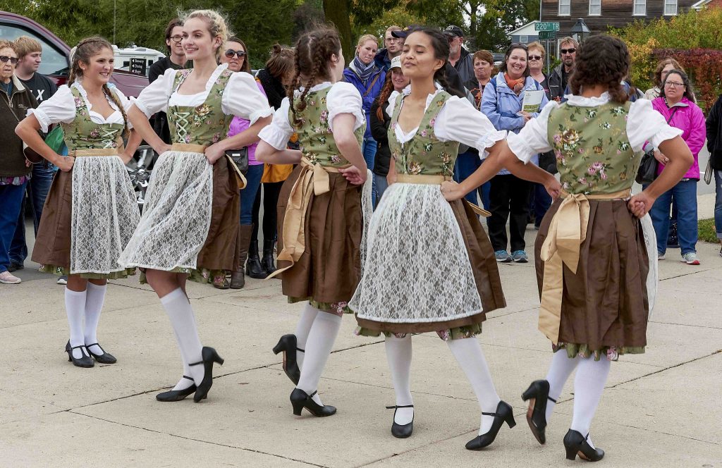 Amana Colonie Dancers dressed in traditional German Dirndl dresses Amana Colonie Dancers dressed in traditional German Dirndl dresses